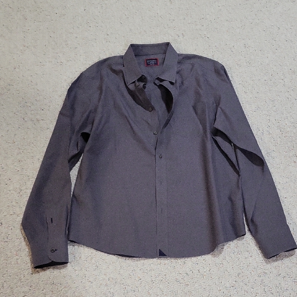 UNTUCKit Men's Charcoal Button Down Shirt